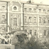 Памятники В. И. Ленину
