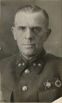 Генерал-лейтенант Овчинников, командующий противовоздушной обороной Тулы