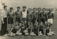 25 августа 1945 года. Тульские волейбольные команды, мужская и женская на стадионе «Пищевик» в Одессе
