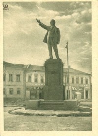 Памятник В.И. Ленину (пл. Восстания)