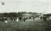 Ок. 1910. Гуляния в Петровском парке. С фотооткрытки