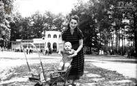 Около 1957 года. Из архива А. Граненко. Место съемки - приблизительное место расположения кафе 