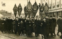 Начало 1950-х. Ноябрьская демонстрация на площади Восстания. Фотограф неизвестен.