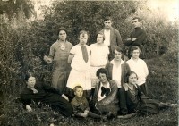 1929 год. Сотрудники тульского краеведческого музея. Милица Филипповна - стоит вторая слева