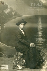 Бабушка Александра Алексеевна Грушецкая (ур. Дмитриева) 1915 год