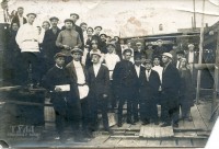 1929 год. Строительство клуба "Серп и Молот". Николай Ратманов - в центре снимка