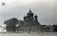 1 августа 1992 года. Вид на Успенский храм 