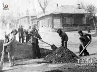 1970-е годы Субботник. Перекресток улиц Халтурина и Демонстрации.