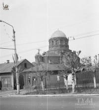 Май 1970 года. Вид на храм С. Радонежского с ул. Октябрьской