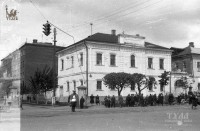 Начало 1950-х. Перекресток улиц Октябрьской и Луначарского