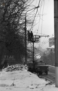 Монтаж праздничной иллюминации на проспекте Ленина. Середина 1980-х