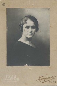 Женский портрет. 1914 год. Из коллекции Эдуарда Похмельнова