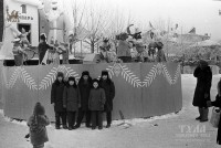 Новогодние украшения в Пионерском сквере. Начало 1960-х. Фото Владимира Лаптева