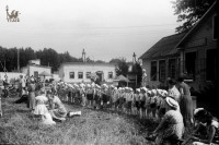 Малыши-гости из соседнего лагеря для дошкольников. Фото - Геннадий Стейскал