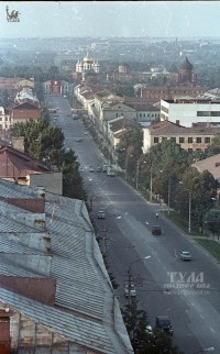 1971 год. Вид на проспект Ленина с крыши дома 46 (Облсовпроф). Фото Николая Мельникова