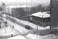 1980-е. Вид на старую 17 школу и перекресток ул. Гоголевской и С. Перовской
