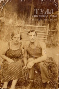 Около 1937 года. Екатерина и Иван. Пос. Толстовские дачи Косая гора