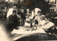 Туляки на пикнике с самоваром. Фото из коллекции Михаила Майорова