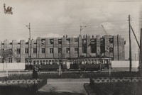 Вид с улицы Коммунаров.