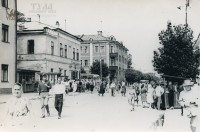 Улица Каминского к проспекту Ленина в районе старого Дома быта. Фото Ивана Минаева.