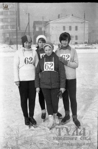 Зима 1971-72 года. Конькобежные соревнования на стадионе Локомотив