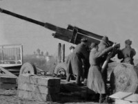 Осень 1941. Зенитный расчет в районе Пролетарского моста со стороны Чулково.