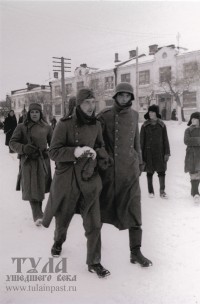 Зима-осень 1941. Пленные немцы на ул. Октябрьской