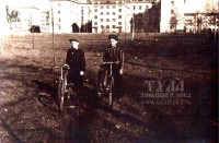 Около 1955. Мальчики на месте совр. 5 корпуса ТулГУ. Из архива Б.Барышникова