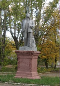 Памятник Ленину на территории Комбайнового завода. Фото - Геннадий Стейскал (младший)
