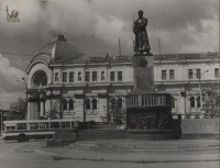 1960-е гг. пл. Челюскинцев. Фото из коллекции Владимира Щербакова