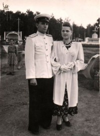1958. Семья туляков в парке. Из коллекции Михаила Майорова.
