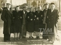 2 мая 1953 года. Группа туляков на ул. Володарского (Демидовская)