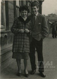На углу улиц Халтурина и Первомайской. 1959 год. Из архива А. Роговой