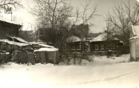Начало 1980-х. Вид Лермонтовского переулка с площади храма А. Невского