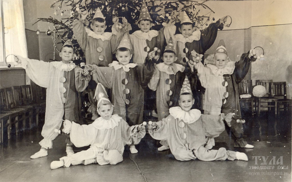 Мальчики на новогоднем утреннике 1950-60-е годы