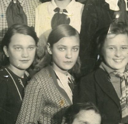 Лида на школьном фото 1941 года