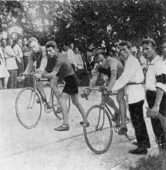 Гвоздем программы соревнований в Туле в 1920-30 г были поединки Д.Соловьев  А. Куприянов слева