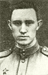 Выпускник школы летчик-штурмовик Николай Васин (1922-1944), повторивший подвиг Гастелло